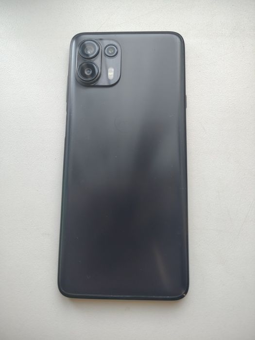 Продам телефон Motorola edge 20 lite