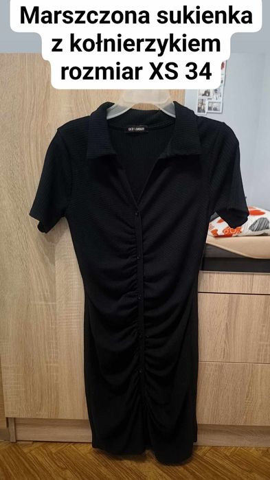 Czarna marszczona sukienka z kołnierzykiem QED London rozmiar XS 34