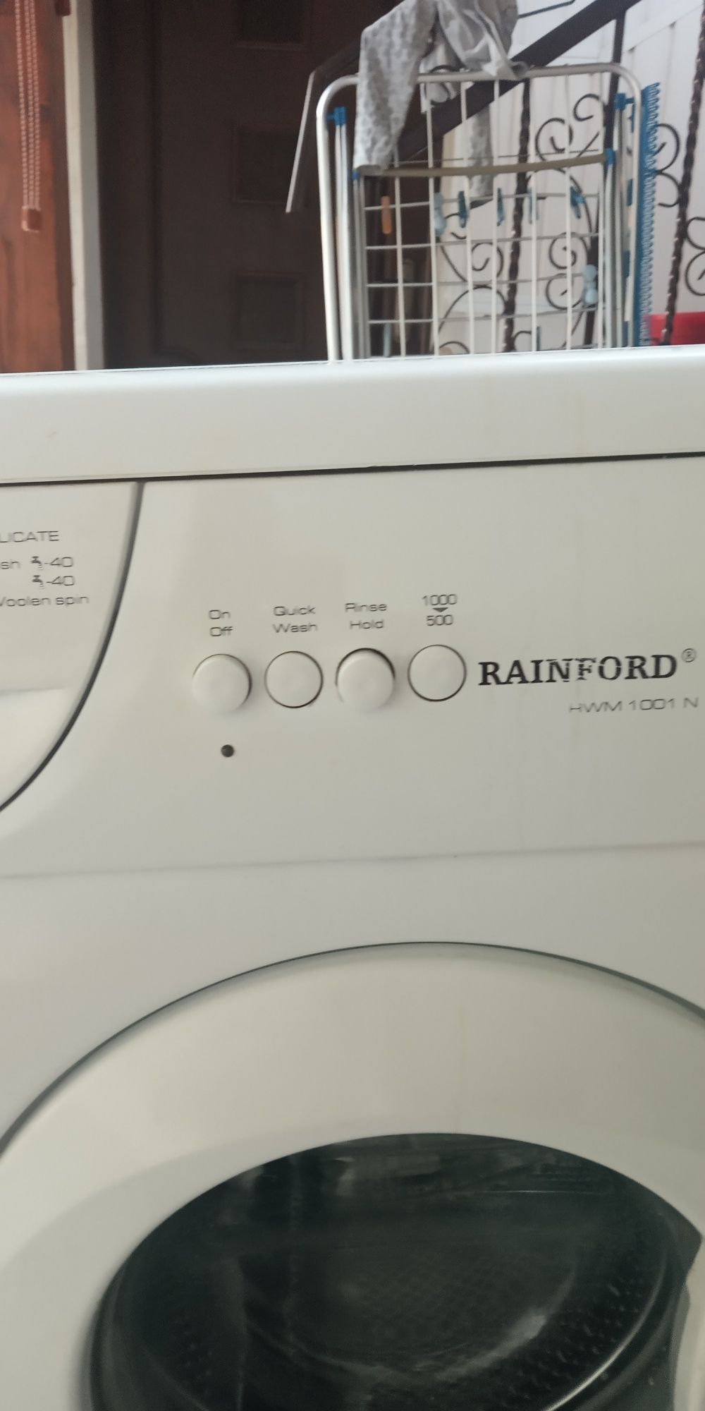 Продпється  пральна машина REINFORD  HWM1001 N  в хорошому стані.