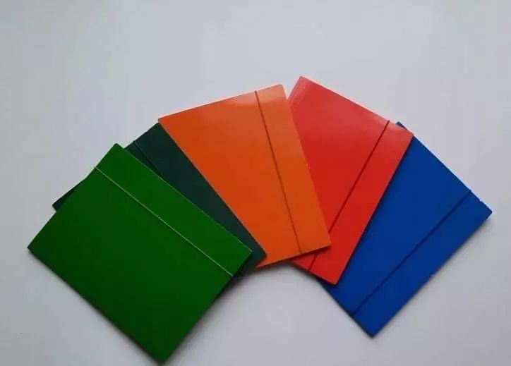 Teczka z gumką A5 Kreska. KRESKA