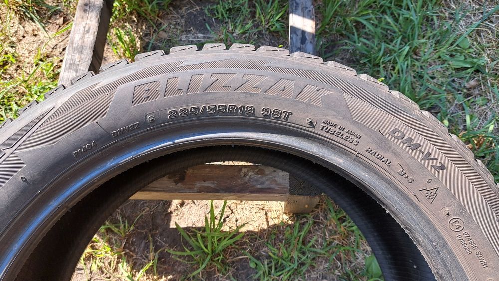 8мм!Зимний Японский комплект шин BRIDGESTONE BLIZZAK 225 55 R18