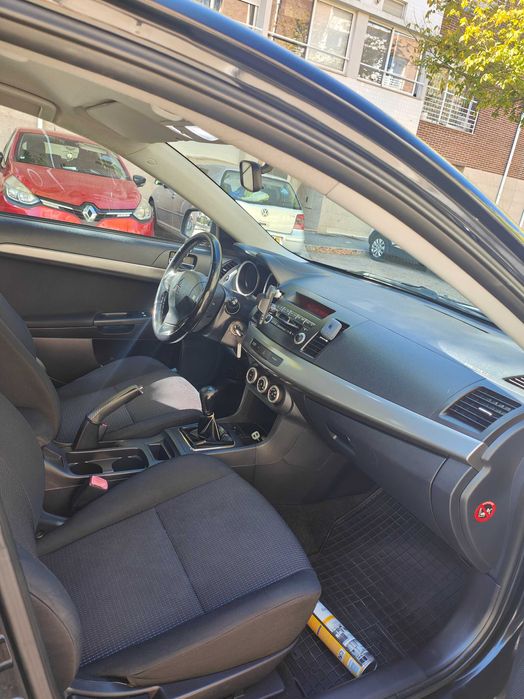 Mitsubishi Lancer Invite 1.5