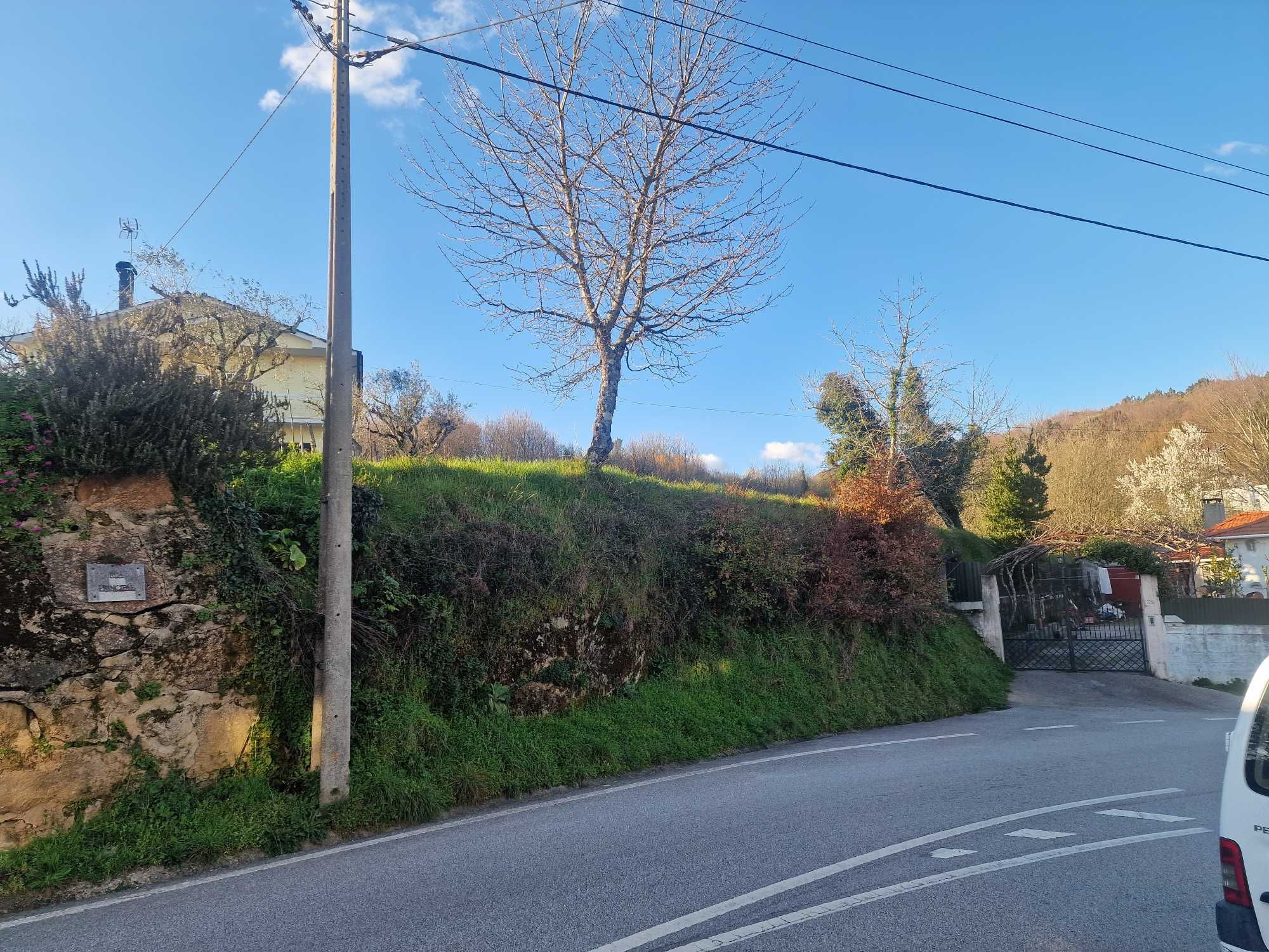 TERRENO À VENDA EM CAVERNÃES