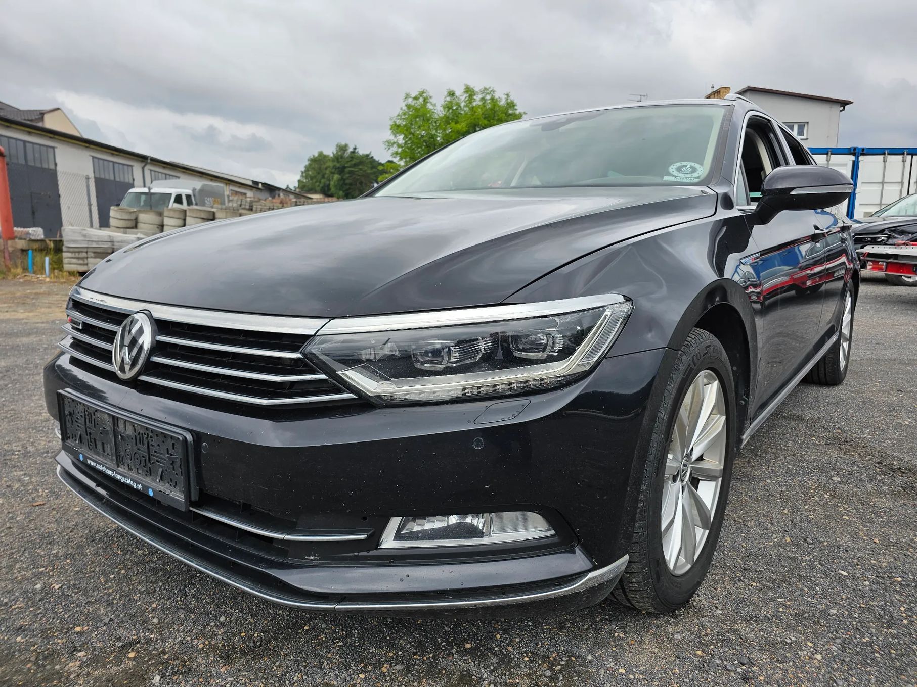 Volkswagen Passat 4MOTION, HIGHLINE, Bogate wyposazenie, lekko uszkodzony