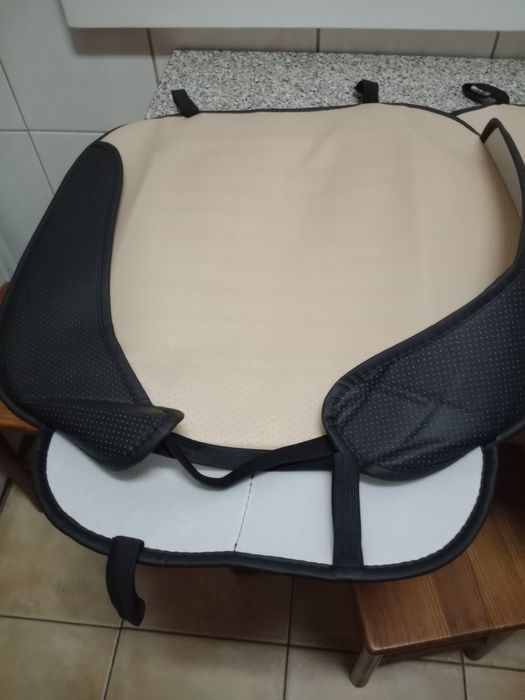 8€ 2 capas de acentos de carro novo