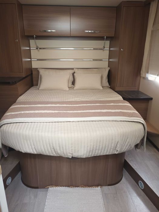Autocaravana challenger cama central