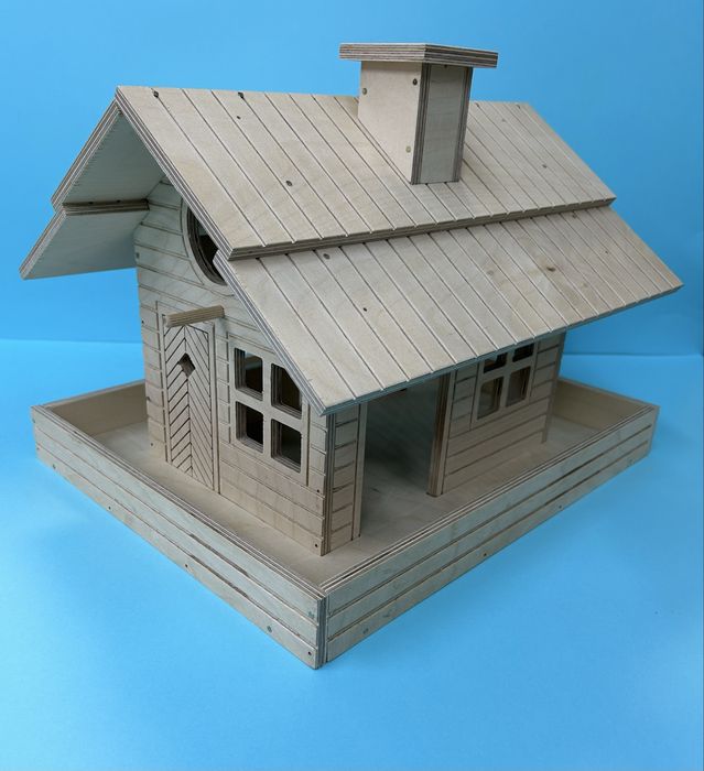 karmnik dla ptaków ze sklejki brzozowej