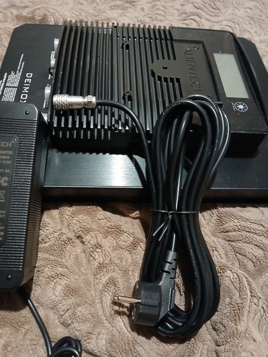 Усилитель  сигнала  антенны Alientech Deimox. Бу.цена договорная робоч