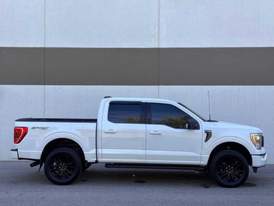 Ford F-150 XLT      2022