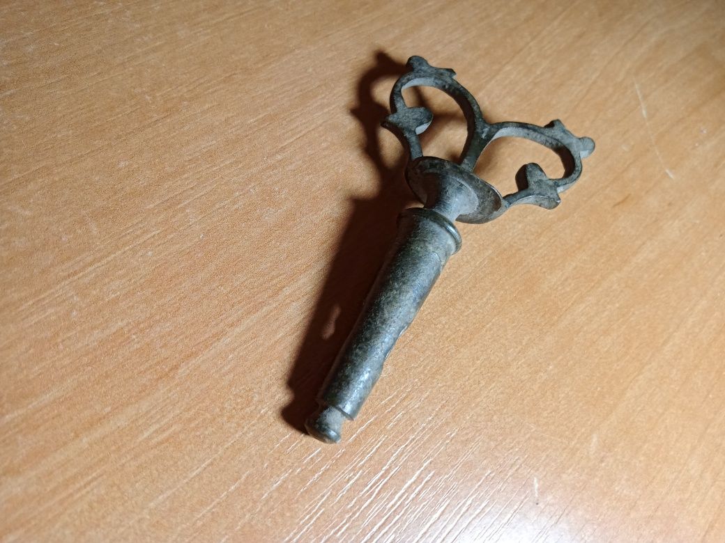 Фігурний латунний ключ від царського самовару