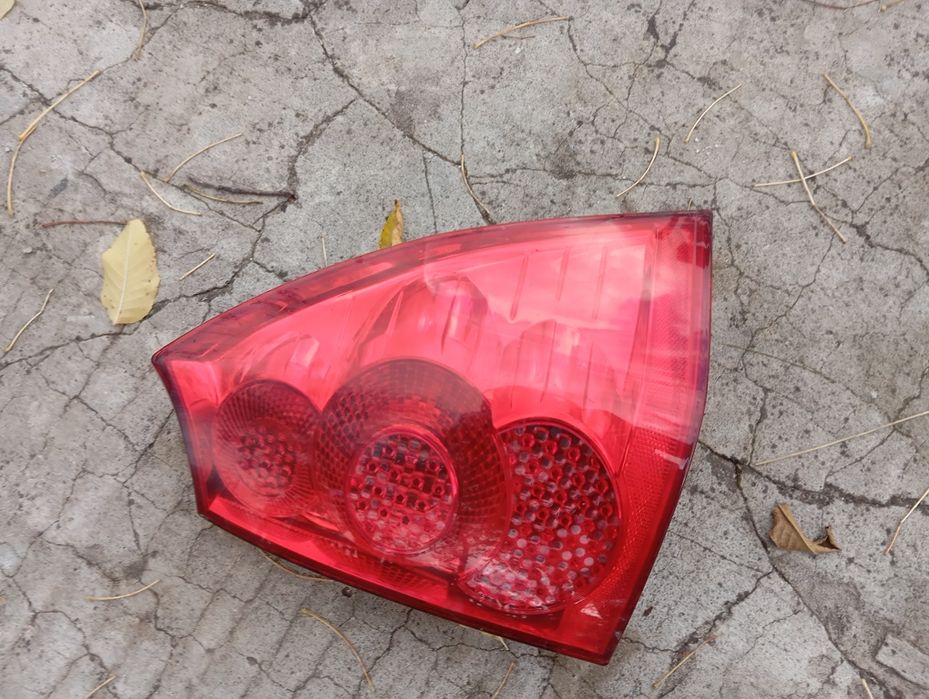 Lampa tył tylna prawa strona Peugeot 307 Lift SW Kombi Kompletna