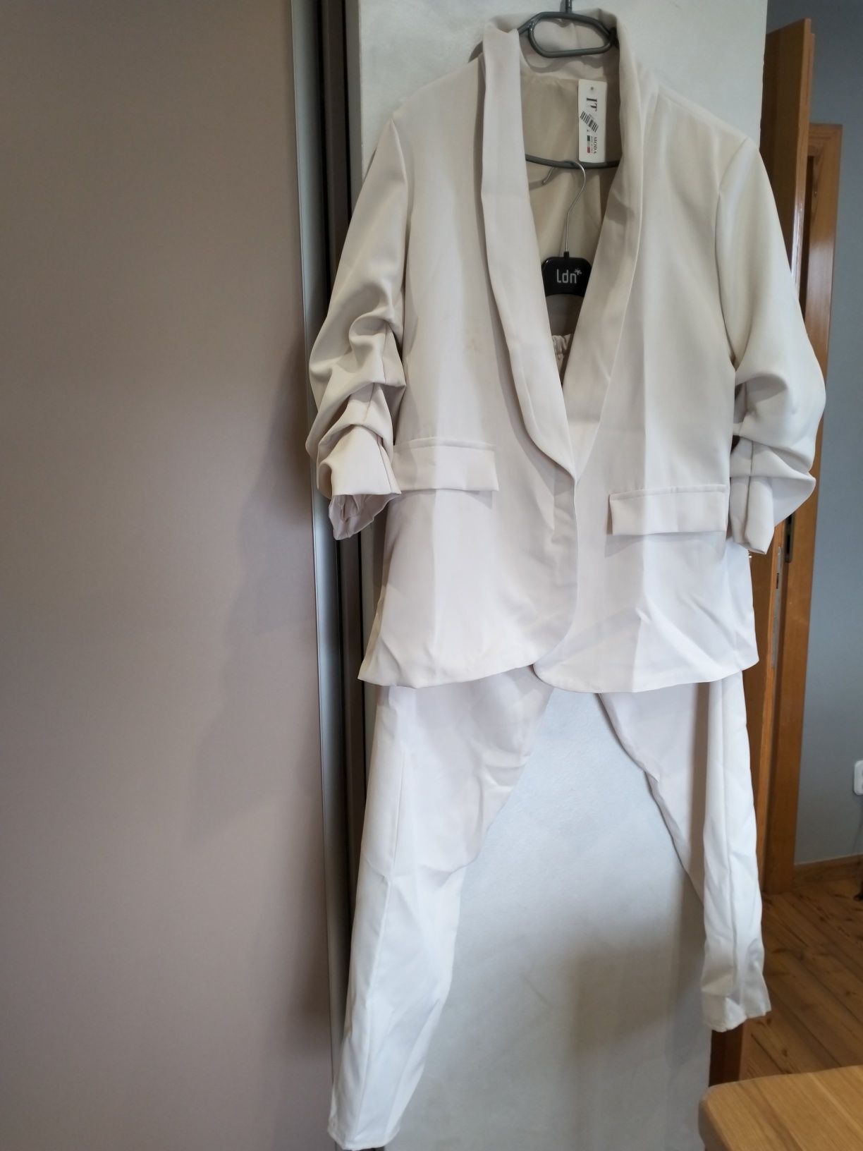 Nowy garnitur spodnie m/l marynarka oversize