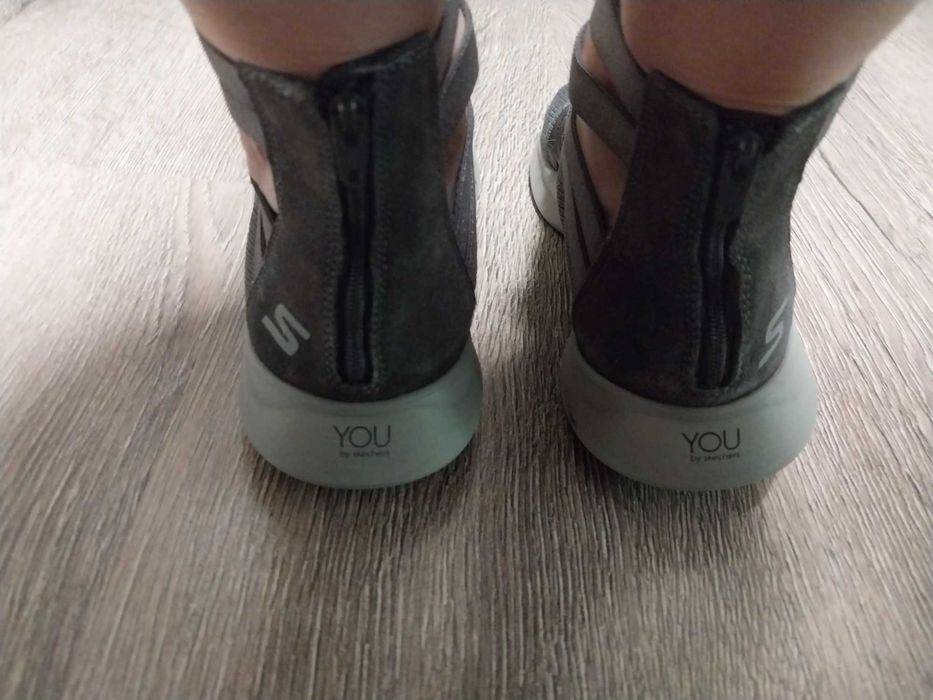 Макасини дуже зручні Skechers
