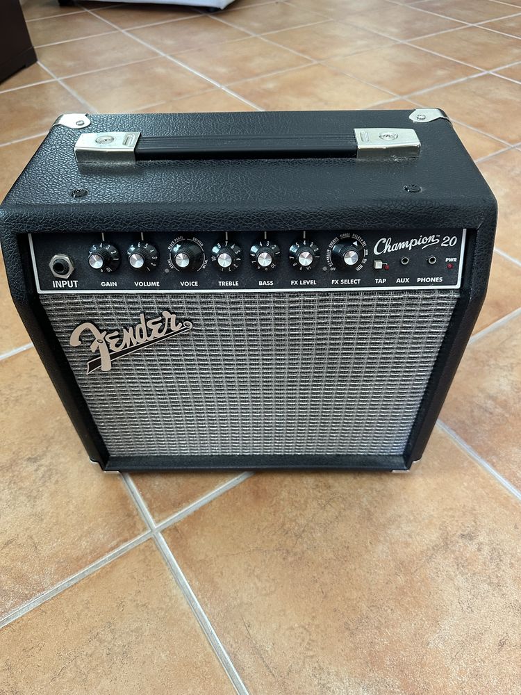 Amplificador Fender Champion 20