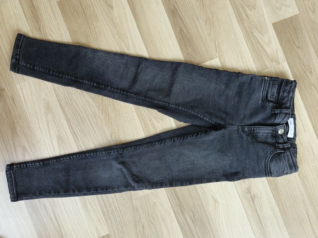 Джинси і шорти Zara для дівчинки 9 років