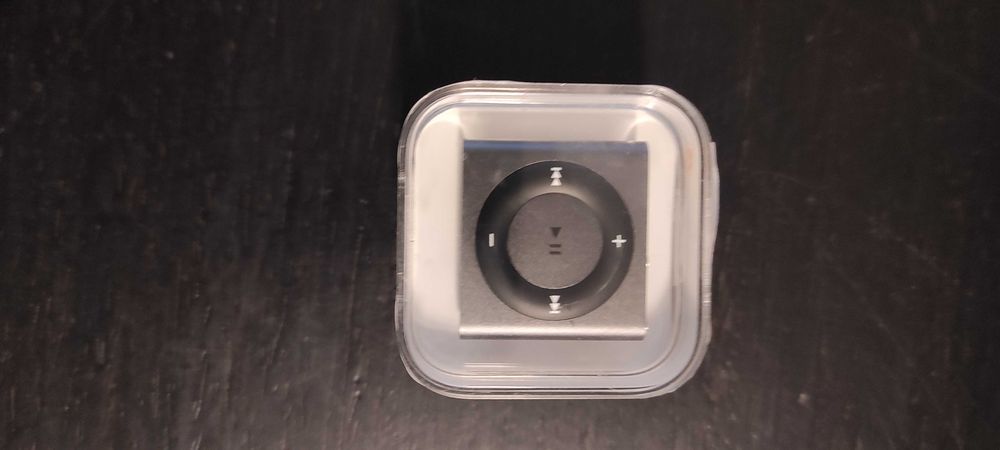 Leitor MP3 APPLE iPod Shuffle 2GB novo (ainda a com película)