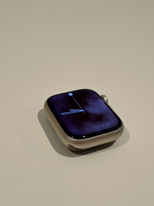 Apple Watch Series 8 41mm koperta z aluminium (księżycowa poświata)