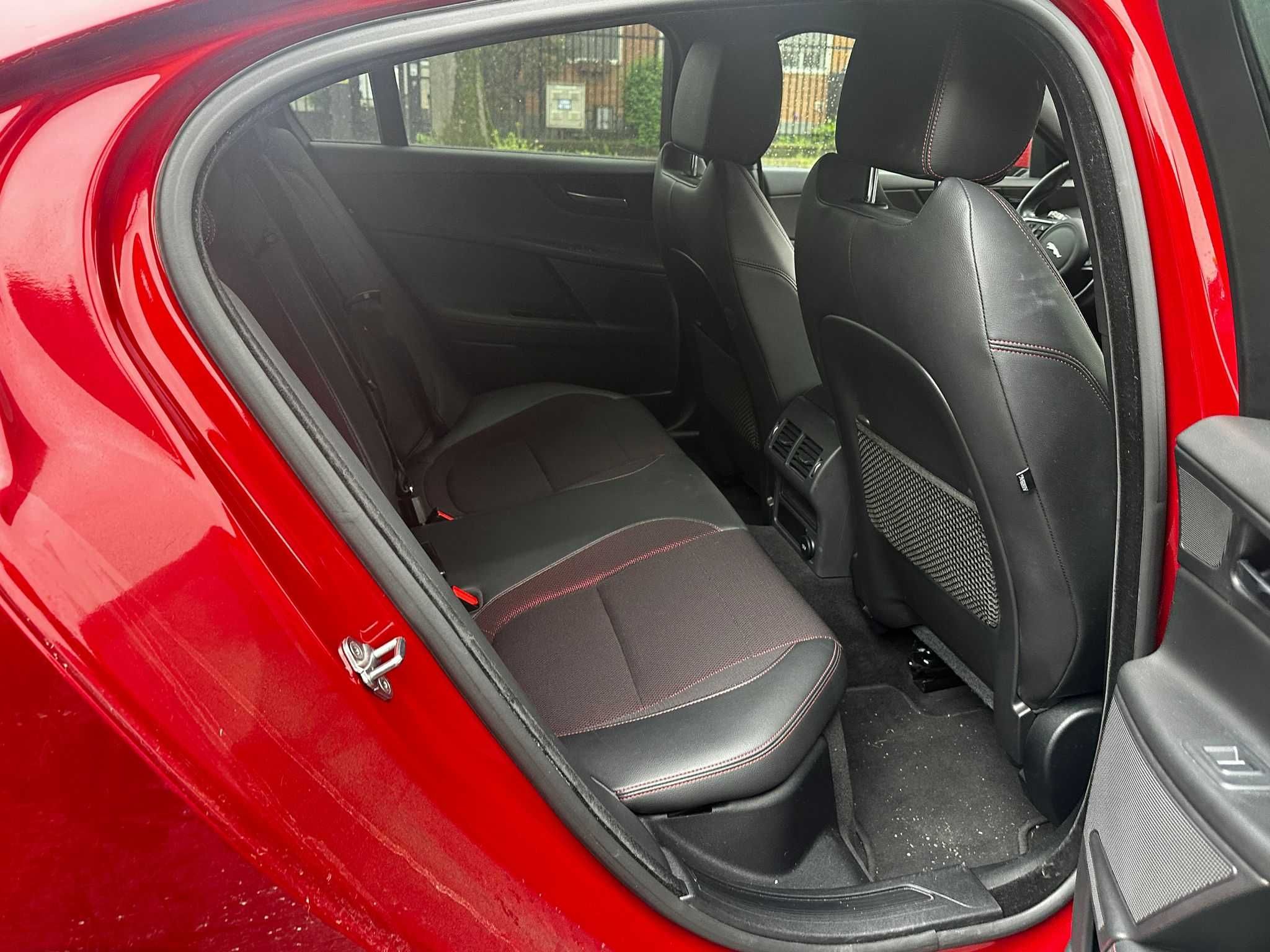Jaguar XE 2.0d  Posiadam  inne  auta  z  włoch  całe  i uszkodzone