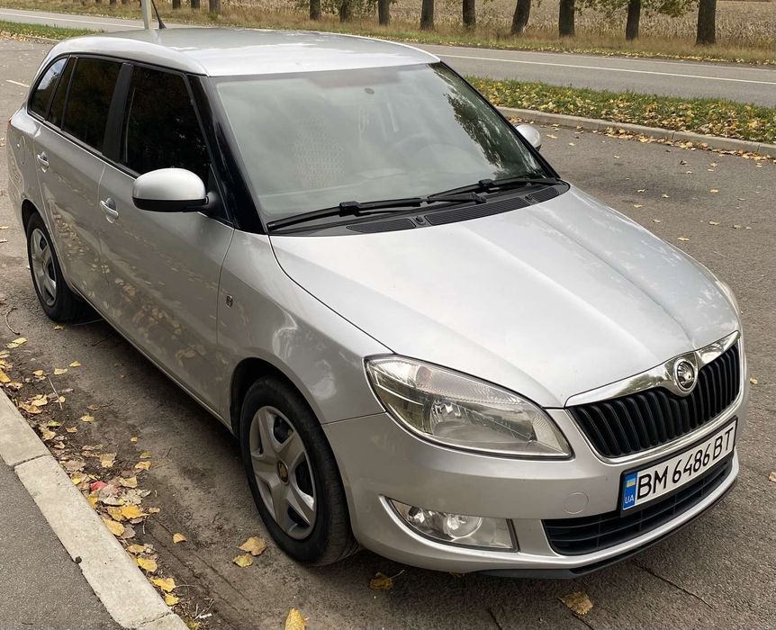 Продам авто Skoda Fabia 2014