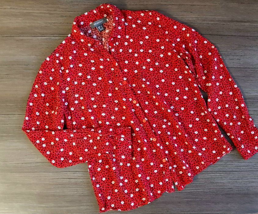 Красива жіноча сорочка