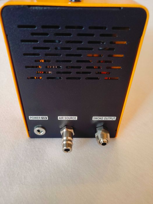 Dymiarka do samochodu, tester szczelności. Płyn w opcji.