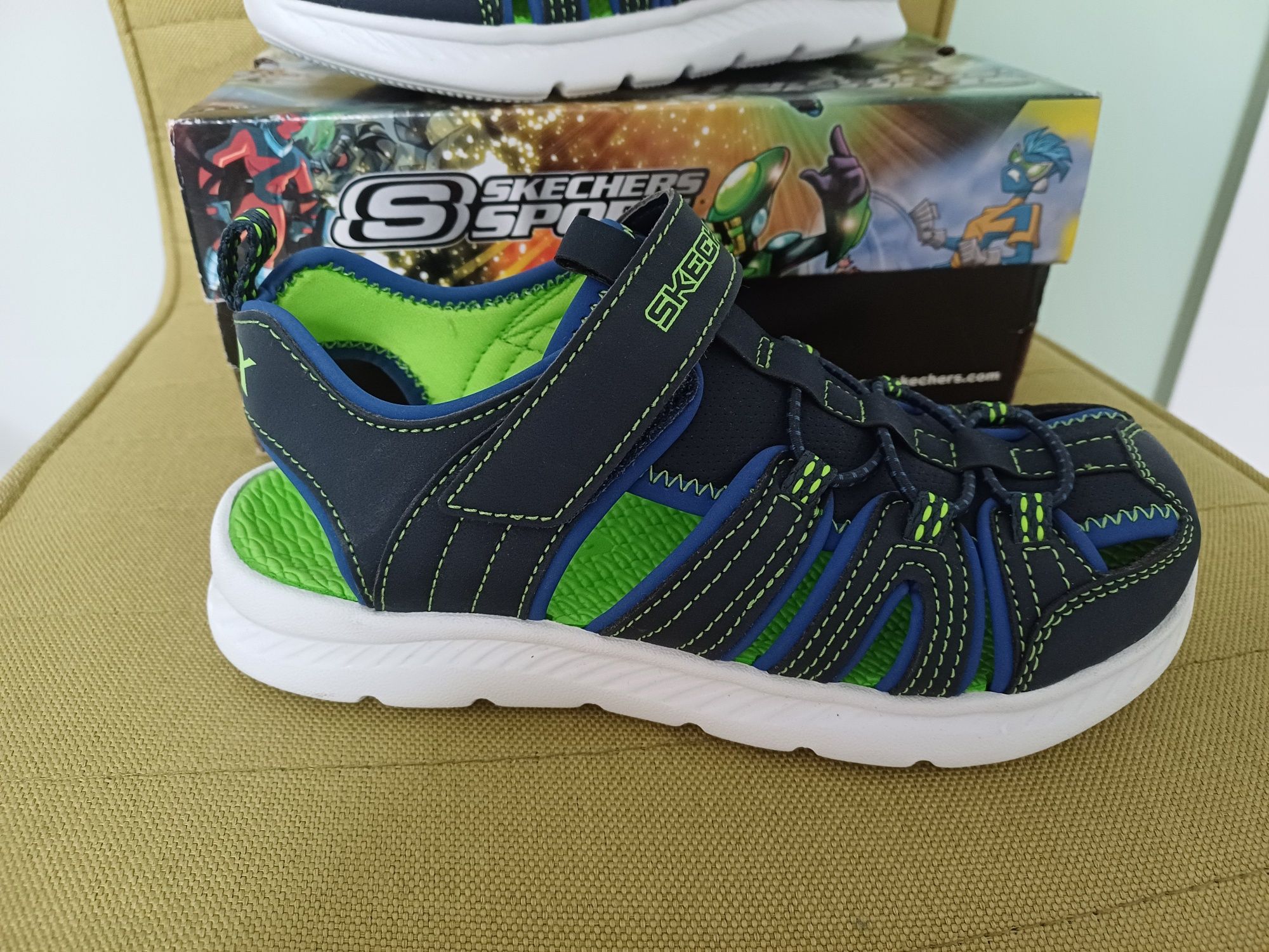 Ténis sandálias  número 34 marca: Skechers NOVOS