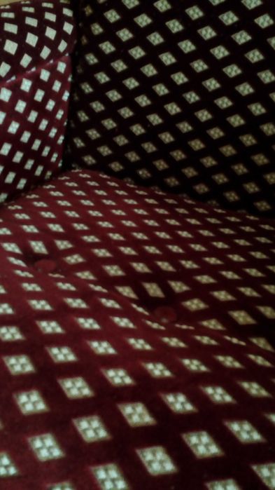 Кресло с новой обивкой. Новое кресло на каркасе массива дерева!