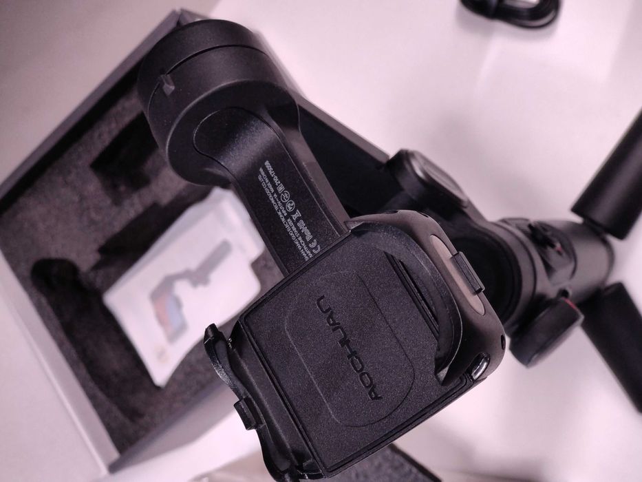 Триосьовий стабілізатор AOCHUAN SMART XE