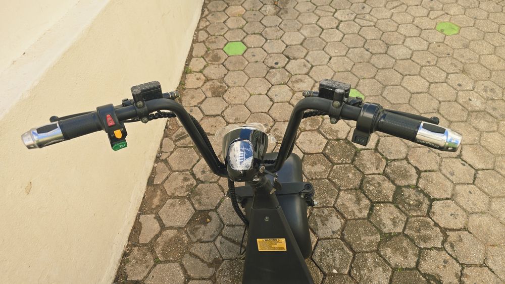 Moto elétrica, não precisa de carta de condução, com bateria removível