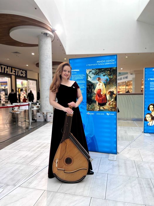 Уроки вокалу, бандури. Бандуристка на свято