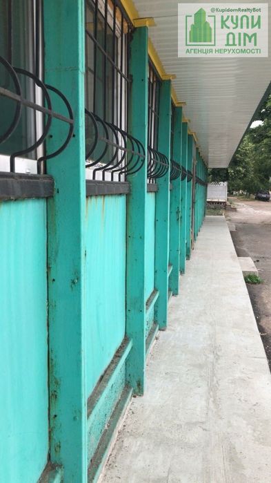 Приміщення червона лінія