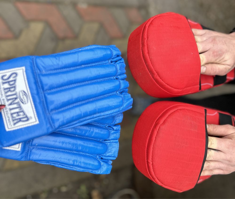 Боксерський набір лапи перчатки рукавиці