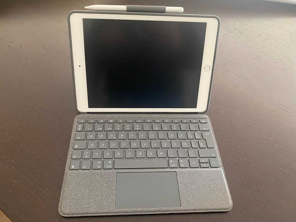 iPad 8th Generation (2020) Prateado 128GB | Wifi + 4G c/ capa teclado