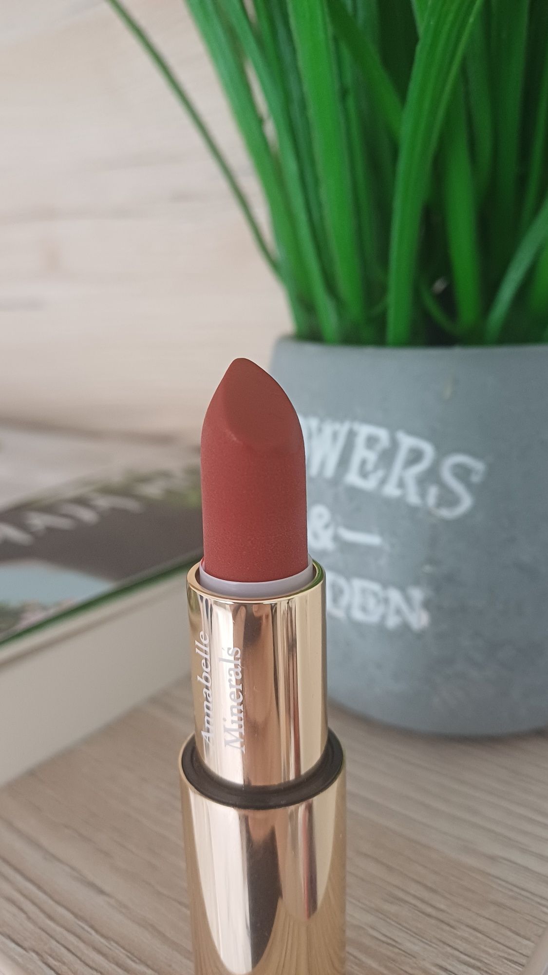 Pomadka Annabelle minerals Strawberry
