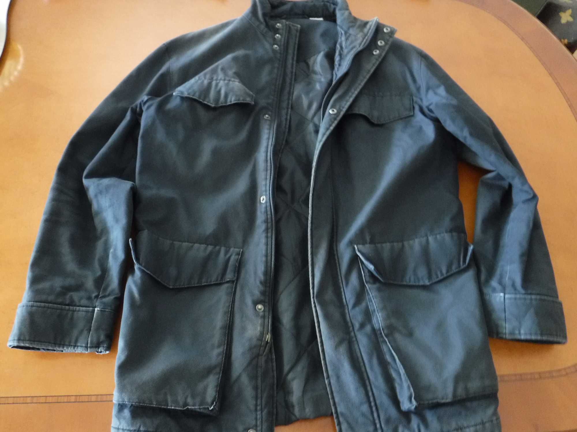 Casaco parka impermeável preto 42/44 sem marca