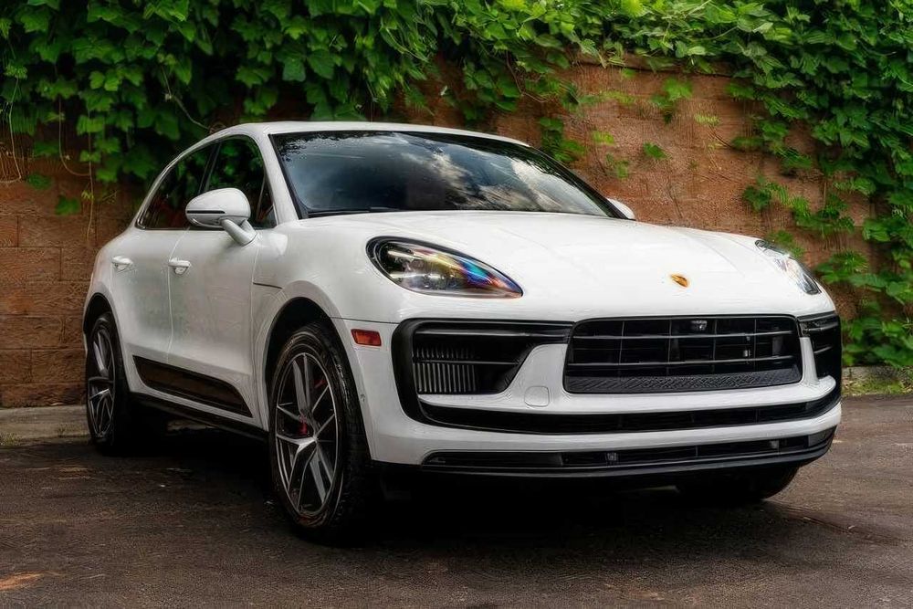 Porsche Macan S      2022