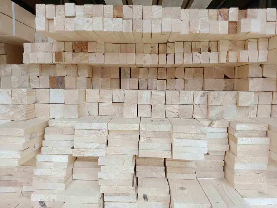 Deska elewacyjna,podłoga,boazeria,kantówki,deska tarasowa,deski,listwy