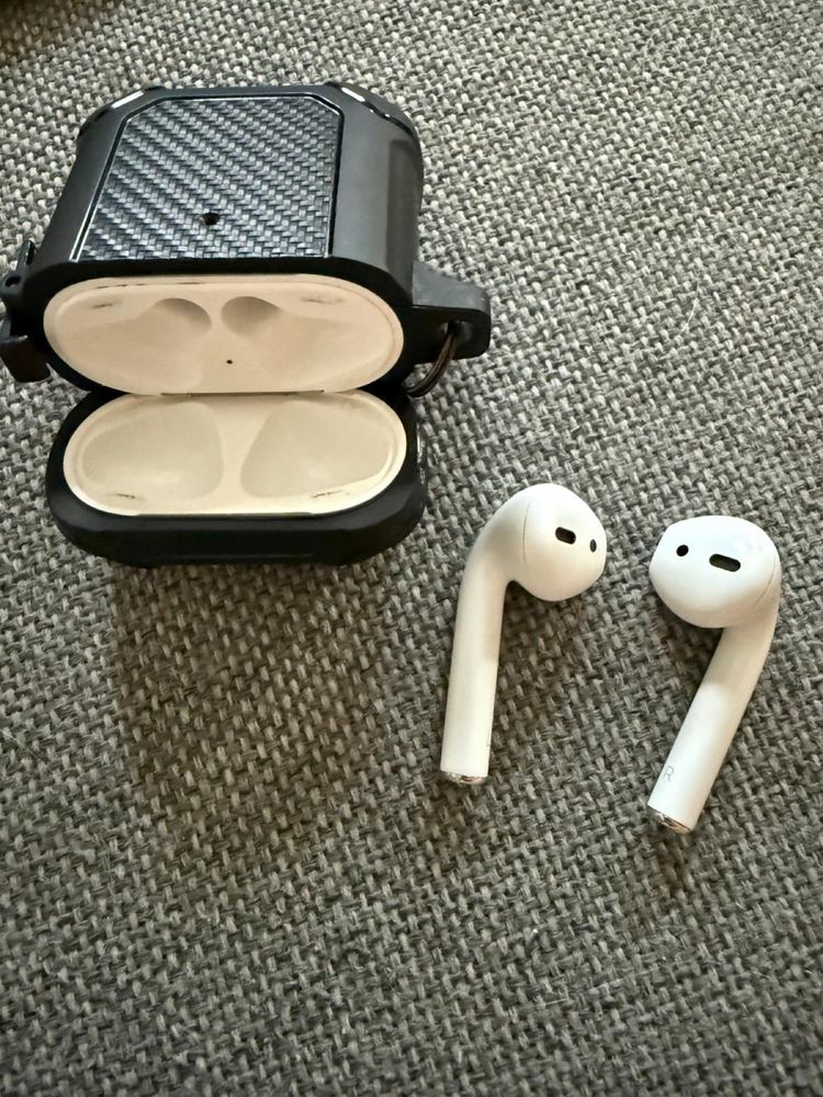 AirPods 2. generacji – bardzo dobry stan