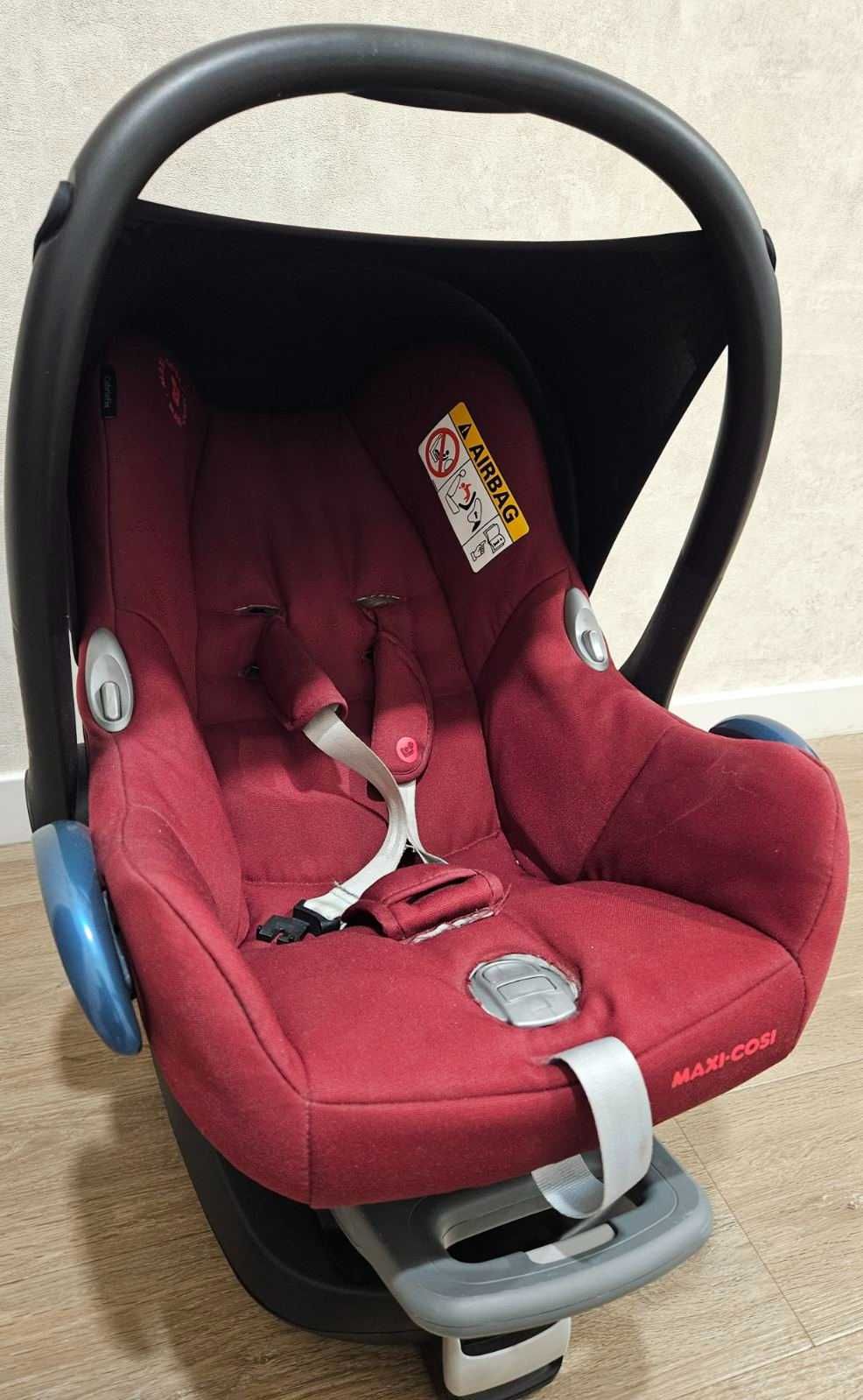 Автокресло MAXI-COSI CabrioFix + база family fix + адаптери