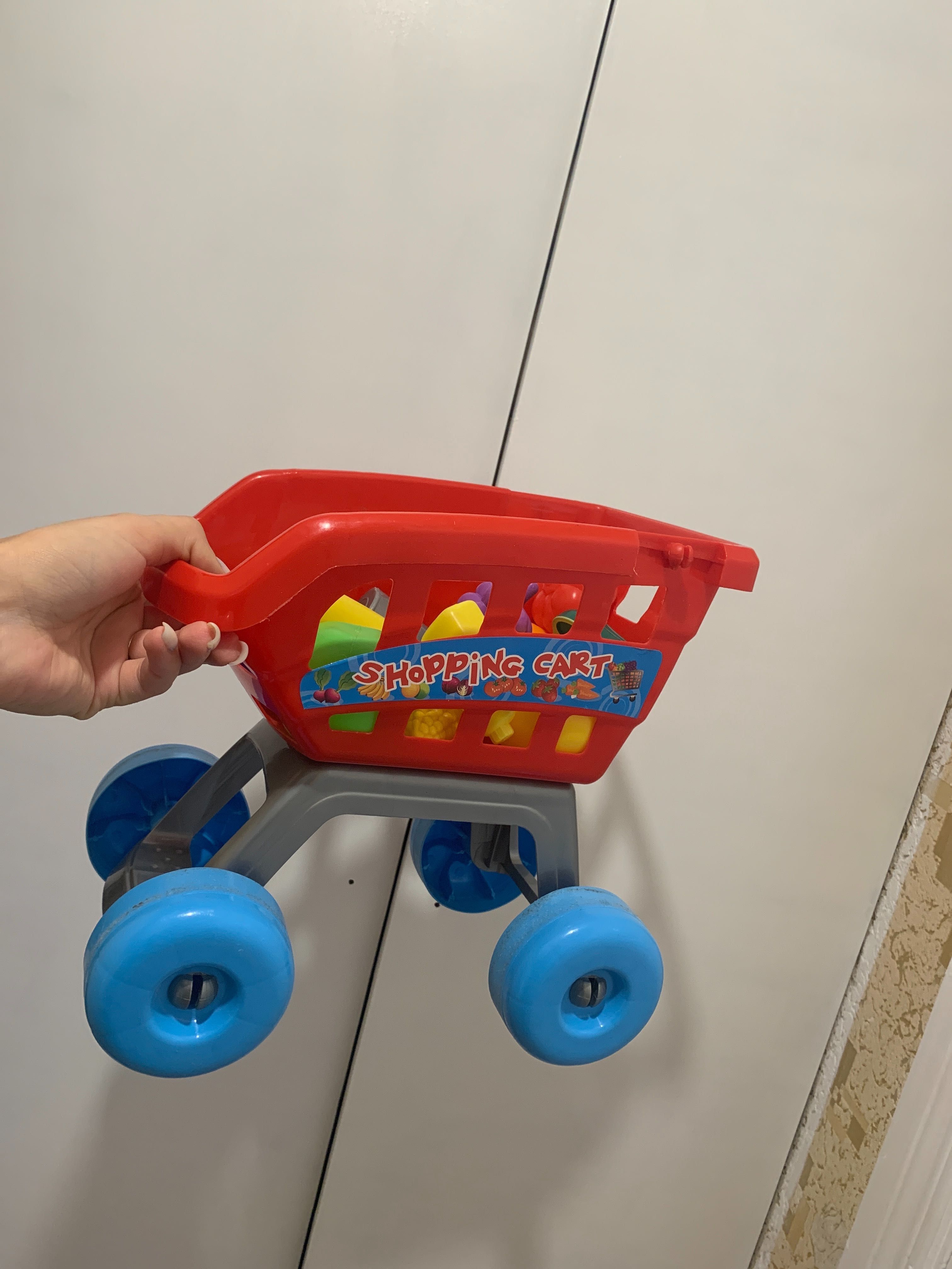 Іграшковий дитячий  візочок з фруктами