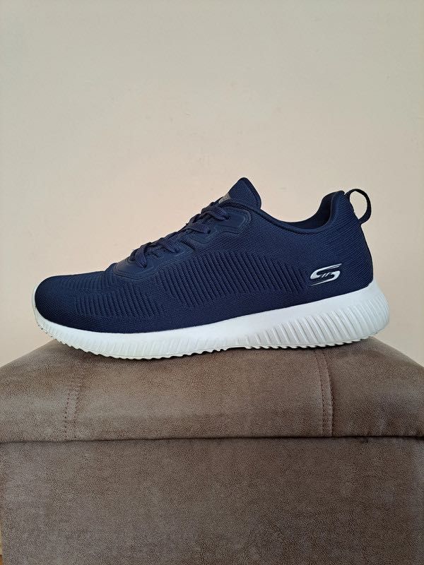 Buty Skechers rozm. 41 lekkie siatkowe sportowe