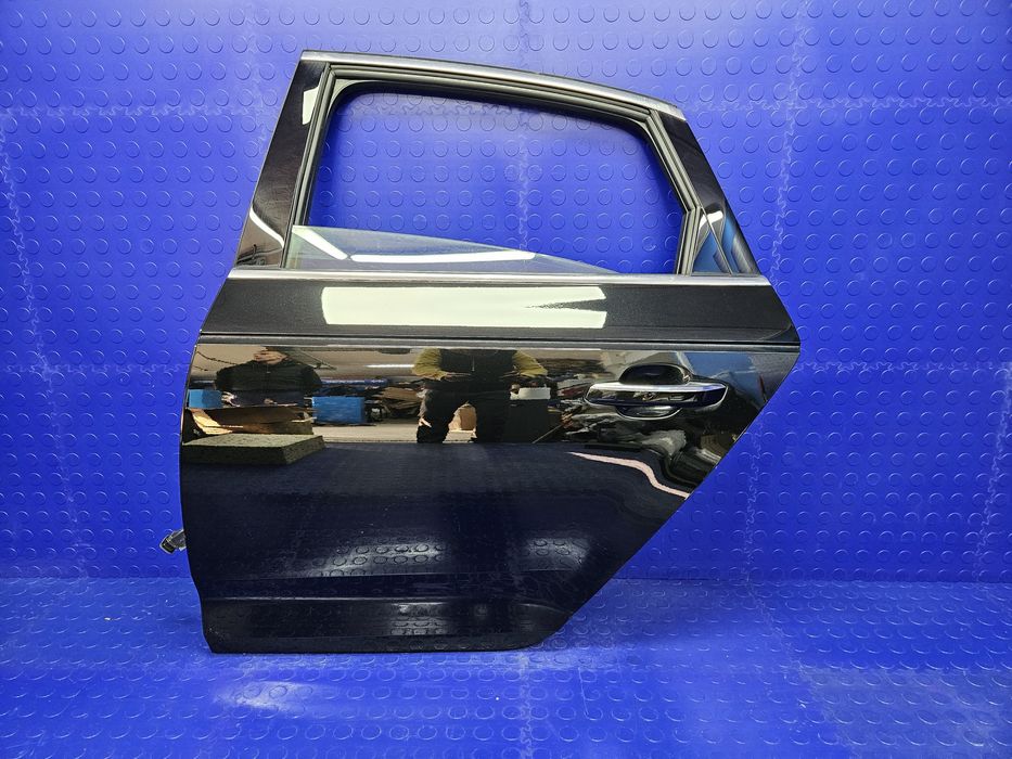 DRZWI kompletne tylne lewe AUDI A4 S4 B9 8W SEDAN lewy tył LY9T oem
