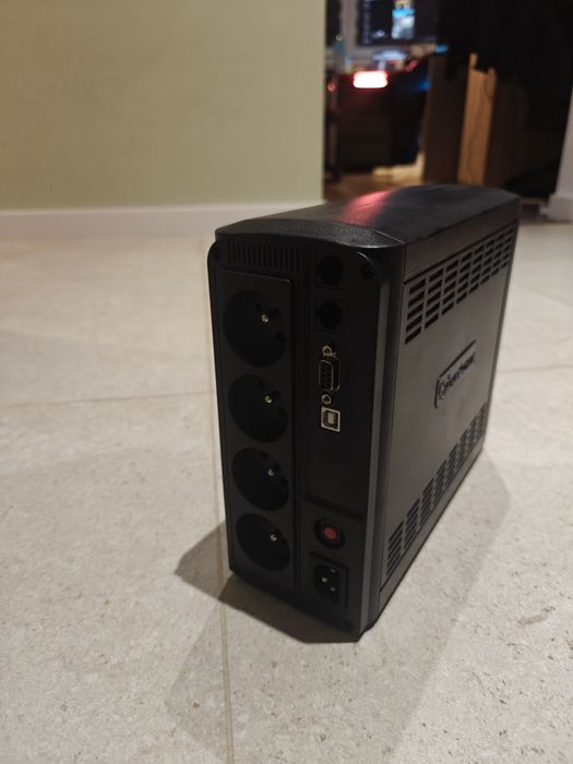 Cyberpower UPS VP1000elcd 1000VA/550W