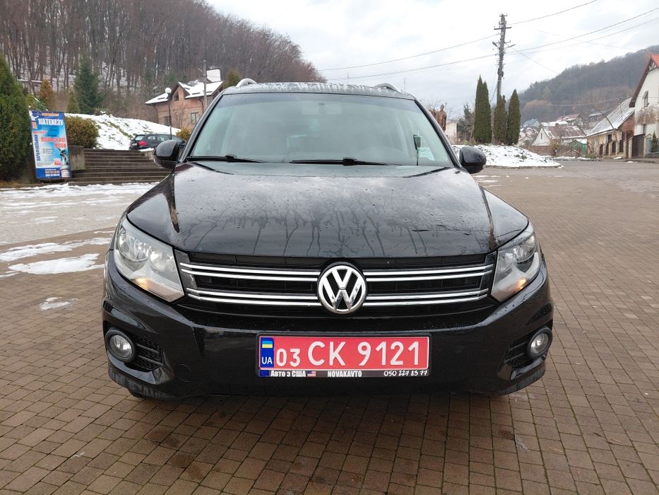 Продаю tiguan 2012 р машина обслужена автомат
