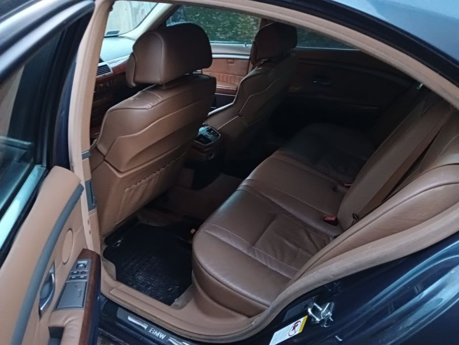 BMW 740D V8 2002 Automat alu 19 komforty Xenon roletki