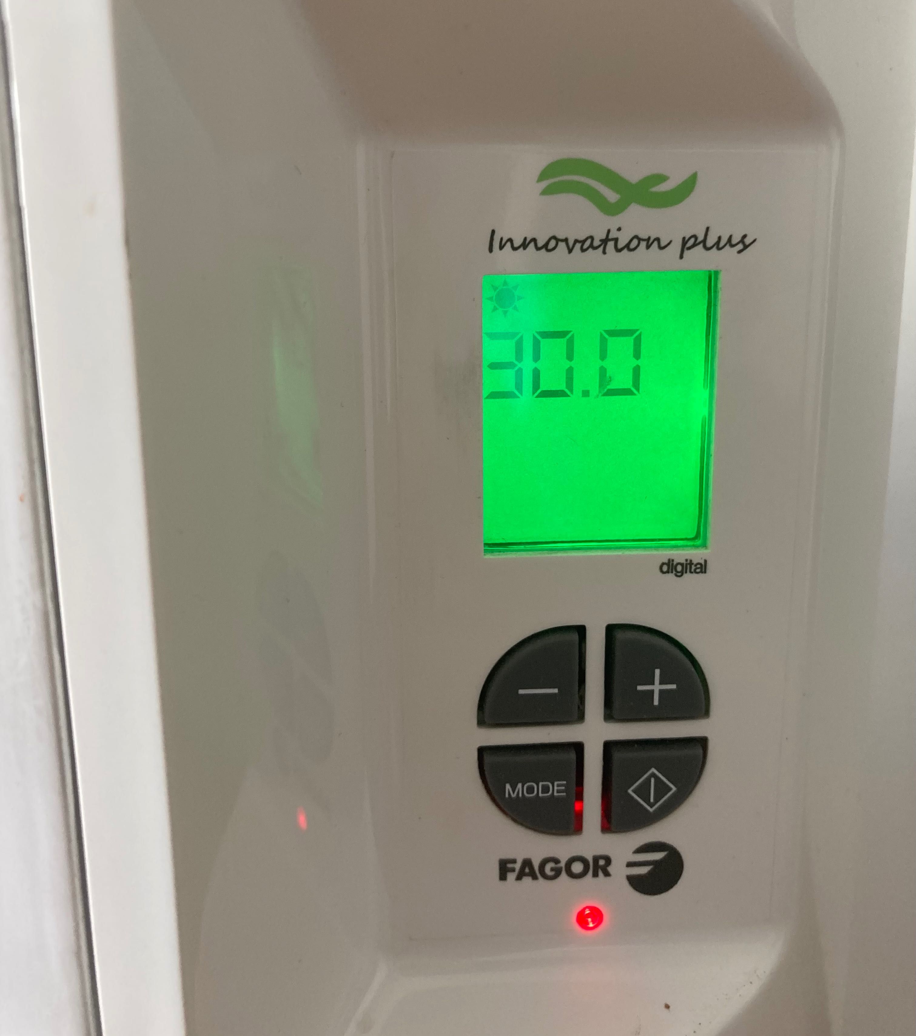 aquecedor digital programável  Fagor 1590W