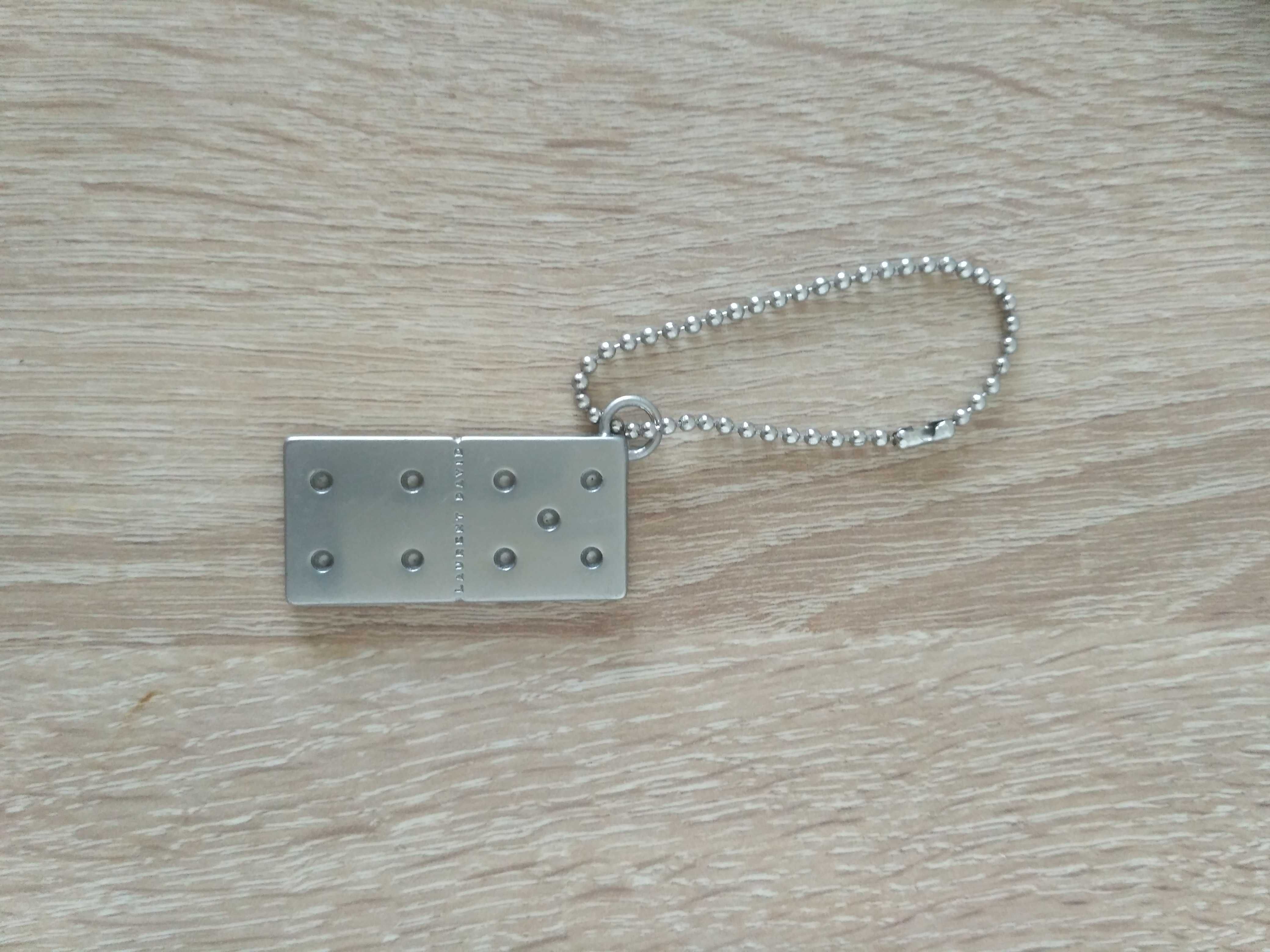 wisiorek Laurent David domino keychain