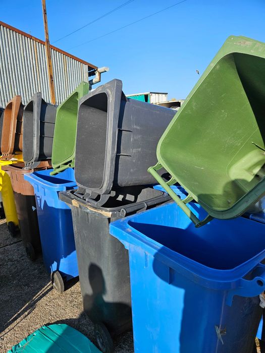 Używane kosze na smieci 240 l