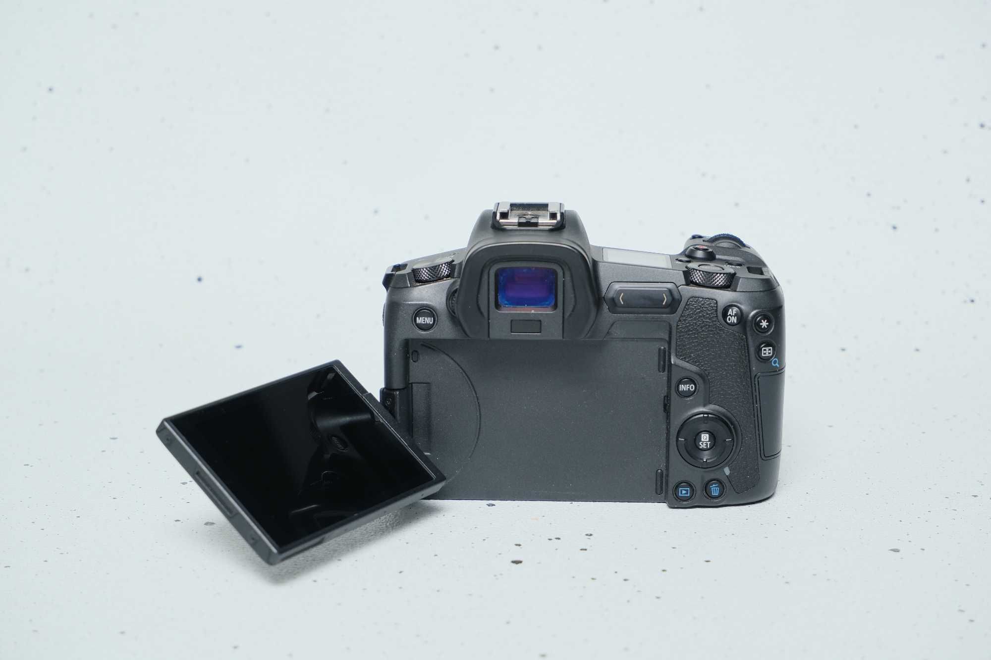 Canon EOS R Body + Адаптер Canon EF - EOS R