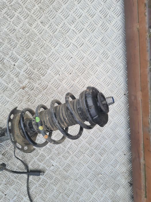 Opel Crossland 1.2 THP lift mcpherson zwrotnica lewy przód automat